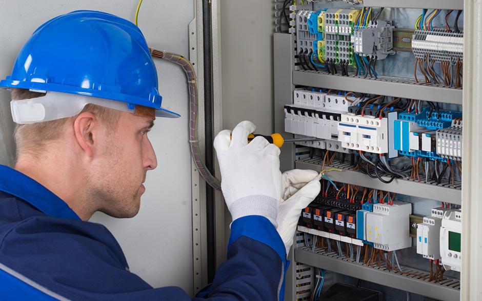 électricien de maintenance Jouy-le-Moutier