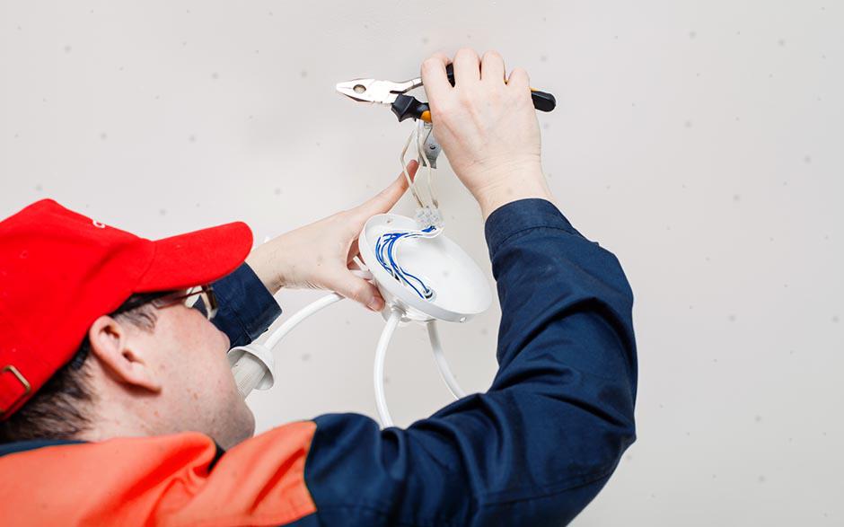 électricien de maintenance Jouy-le-Moutier